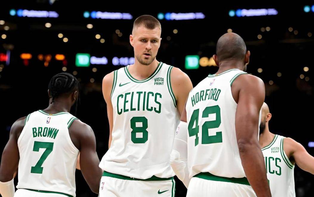 关于凯尔特人三巨头联手，迎来胜利得分突破，冲击季后赛冲击季后赛！的信息