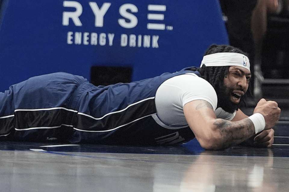 爵士绝杀时刻，爆发新星点燃赛场，独行侠迎来胜利！的简单介绍